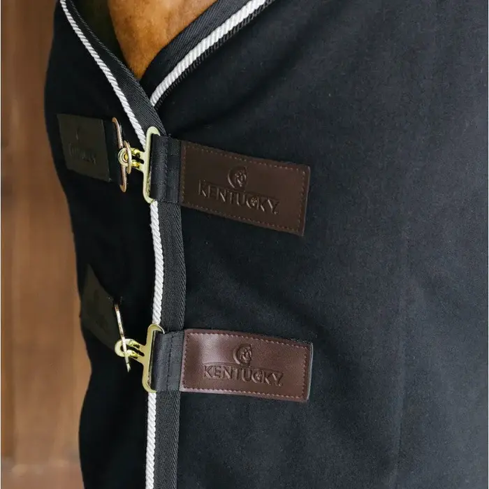 KENTUCKY_HORSEWARE_chemise_sechante_vegan_wool_noir_3_df6a7648-7483-4330-8452-0c1eb5f5ff55.webp
