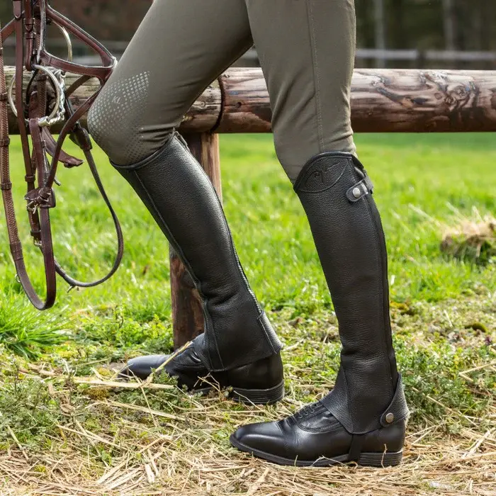 DYON_mini_chaps_confort_noir_2_9ebd7423-3cc4-4dd2-a8f2-9d6a6e87a486.webp