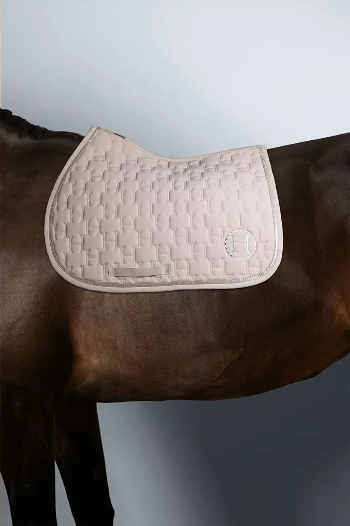 sirnali-tapis-de-selle (6).webp