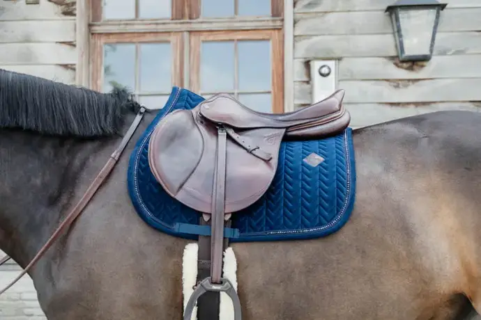 Tapis de selle Velvet Pearls jumping Kentucky  (Marine)