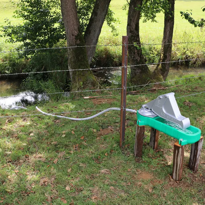 Pompe de prairie AQUAMAT II + Kit aspiration LA BUVETTE