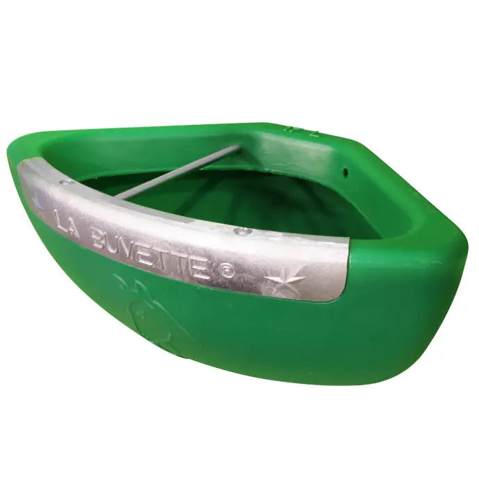 Mangeoire d'angle premium 17 L LA BUVETTE. Pas de livraison possible pour cet article. Enlèvement seulement à la Sellerie.