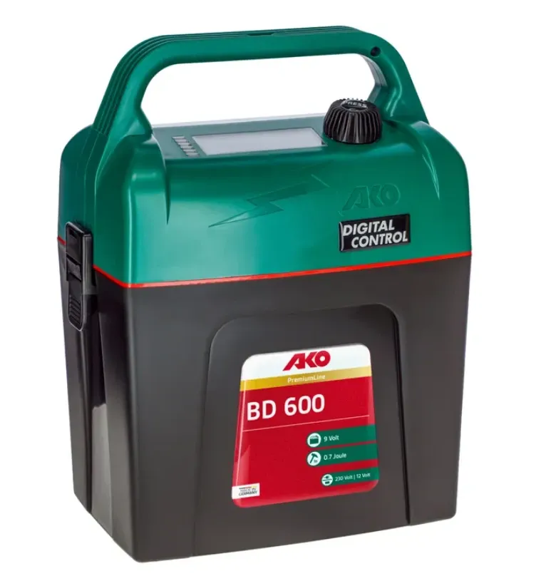 Electrificateur Power Station BD 600, digital, sur pile 9V - Kerbl