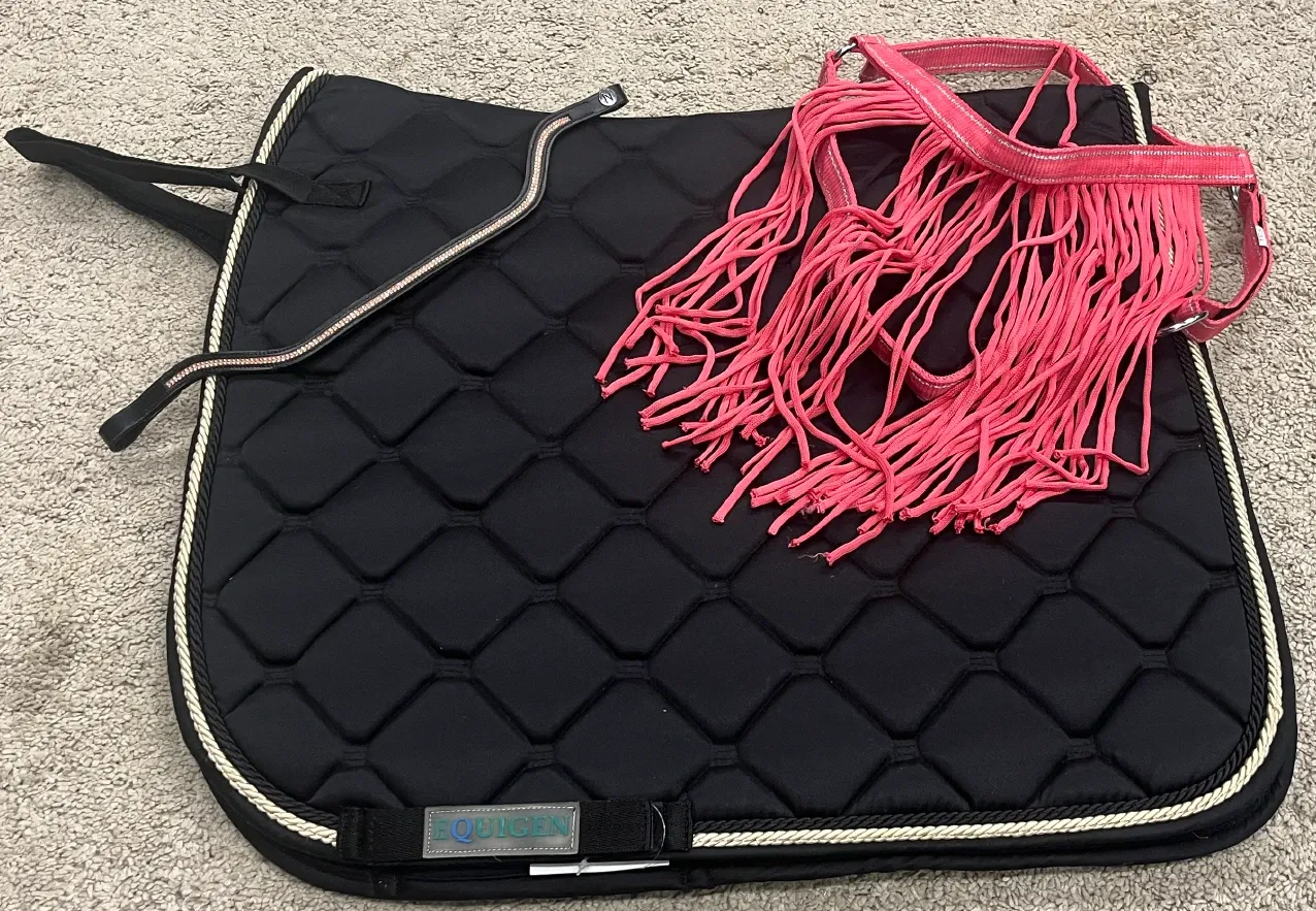 Ensemble Tapis de selle Amanda + Licol franges anti-mouches + Frontal Norton Pro Shape