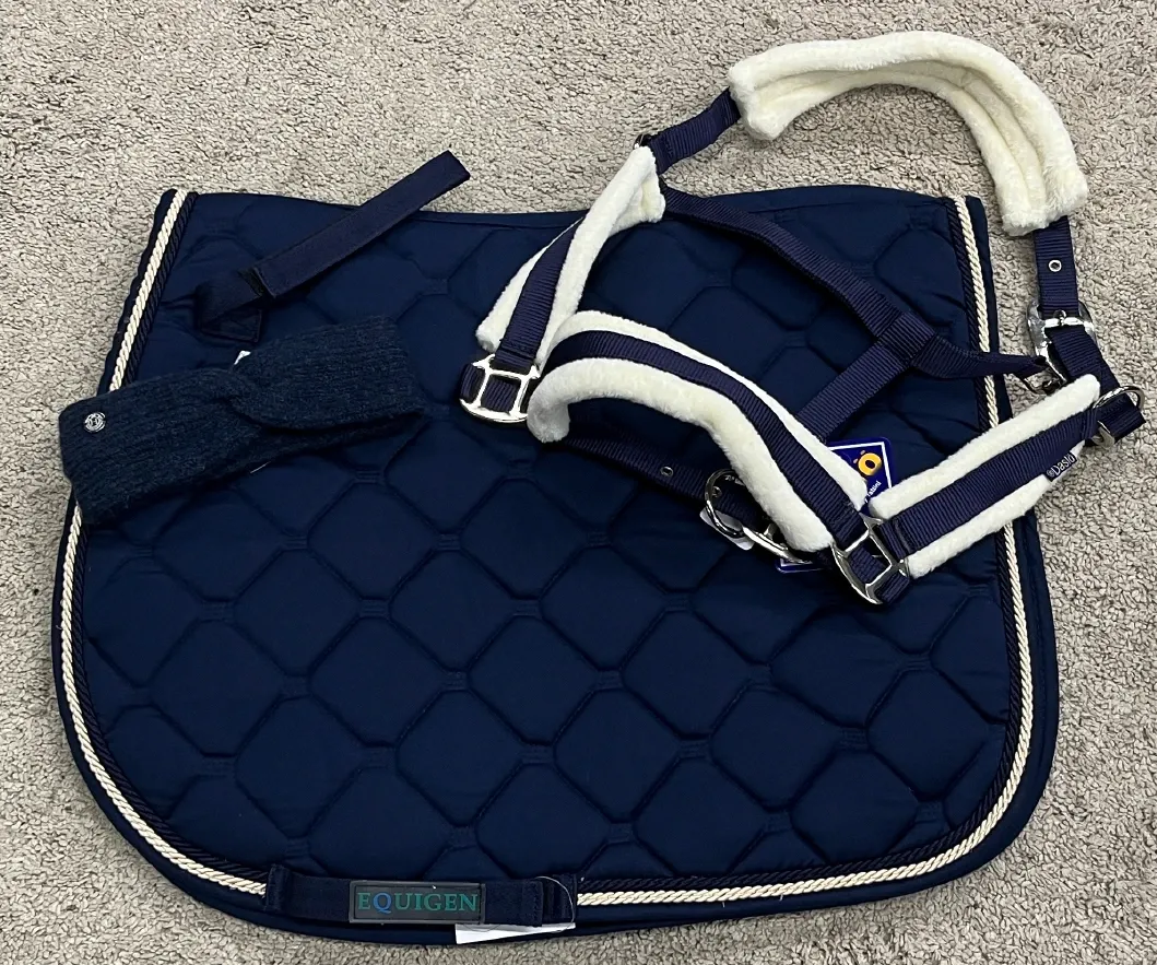 Ensemble Tapis de selle Amanda mixte + Licol Daslö + Bandeau Ali Harcour