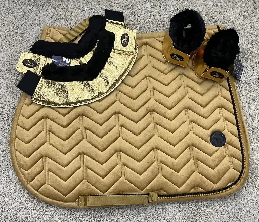 ENSEMBLE TAPIS DE SELLE DELEMONT HORZE + 2 PAIRES DE CLOCHE DENICI CAVALLI